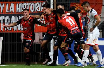 Fue propietario de Audax Italiano, lo vendió y ahora puso sus ojos en otro club del fútbol chileno