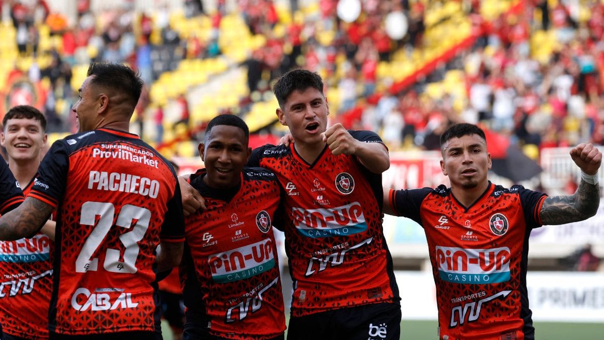 Para reemplazar a Cecilio Waterman: el goleador del fútbol chileno que podría llegar a Coquimbo Unido en 2026