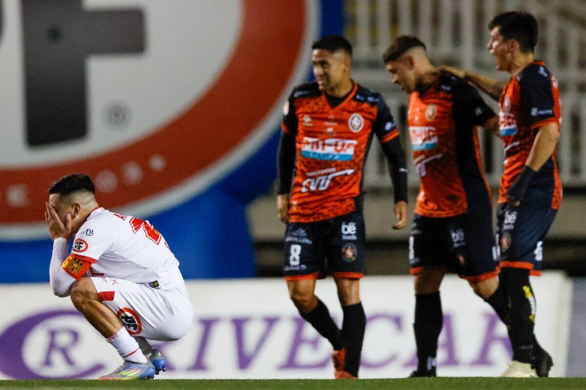 . Los Tomateros vencieron a Unión Española en la "final" por el descenso. Foto: Agencia Aton.