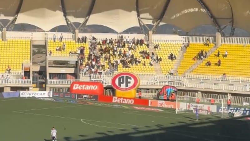 ¿Cómo entraron? Gran presencia de hinchas de Colo Colo en Quillota para el duelo vs Limache