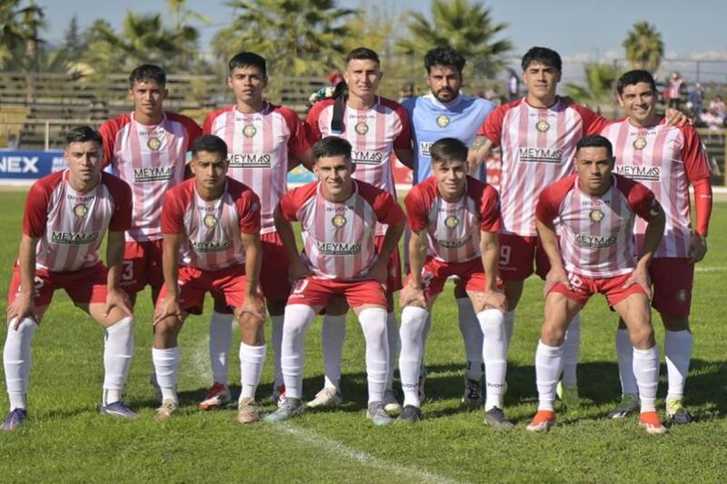 El equipo que dirige Kalule Meléndez fue denunciado por la Gerencia de Ligas de la ANFP. (Foto: @DeportesLinares)