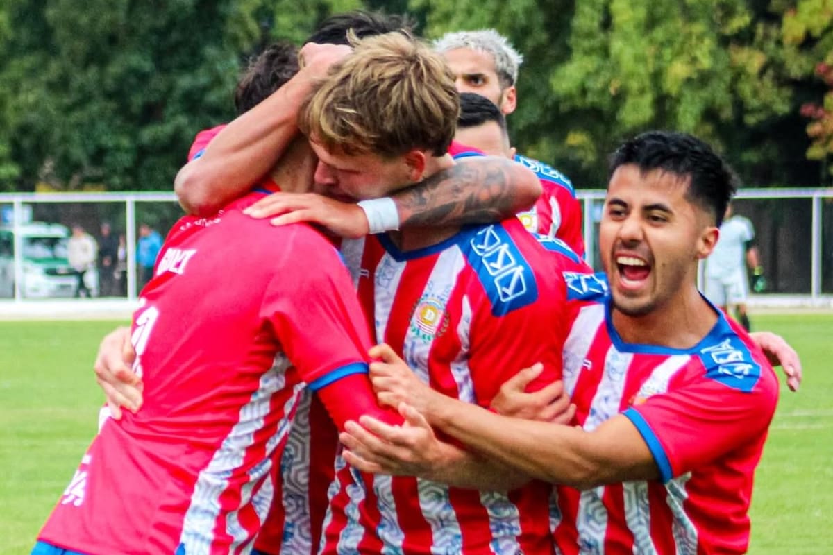 El club vive un caos en el fútbol chileno. Foto: @deporteslinares