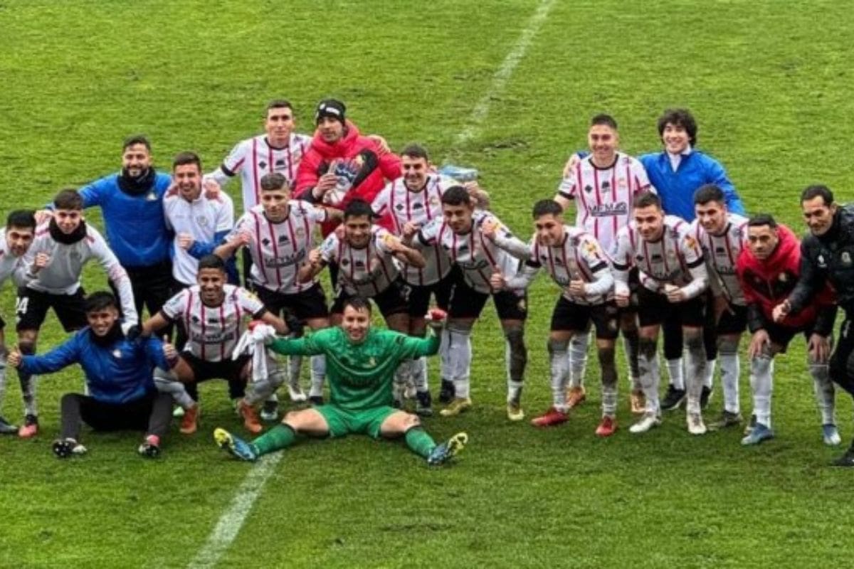 Deportes Linares es uno de los dos equipos de Segunda División que siguen con vida en Copa Chile, junto a Deportes Puerto Montt.