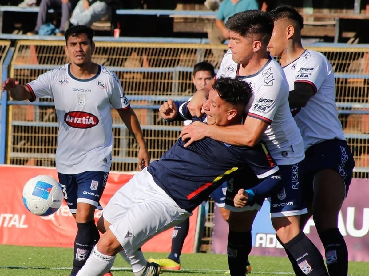plantó rudas en el Estadio Soinca Bata ante malos resultados. Foto: Instagram @toros_osorno