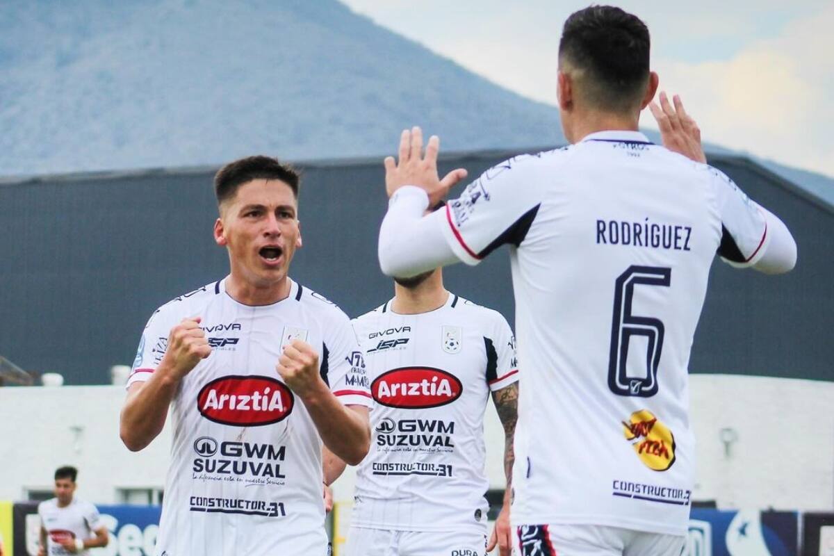 Deportes Melipilla intentará mantenerse como líder exclusivo de la Segunda División.