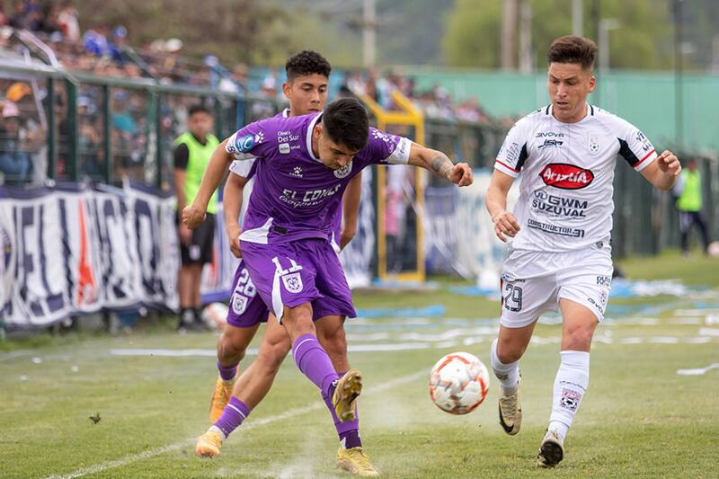 Deportes Melipilla y Deportes Concepción, en plena lucha por el ascenso.