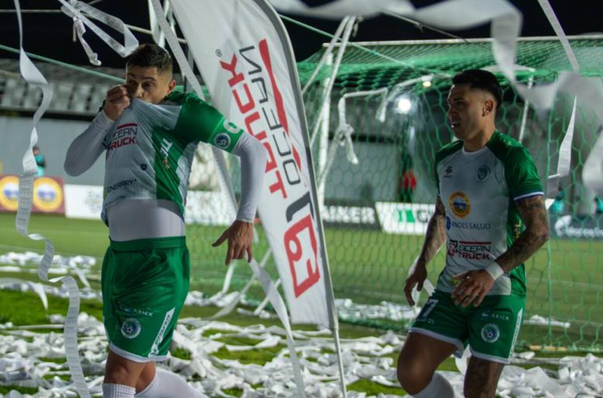 Deportes Puerto Montt celebra en su aniversario y vence a Magallanes en Primera B