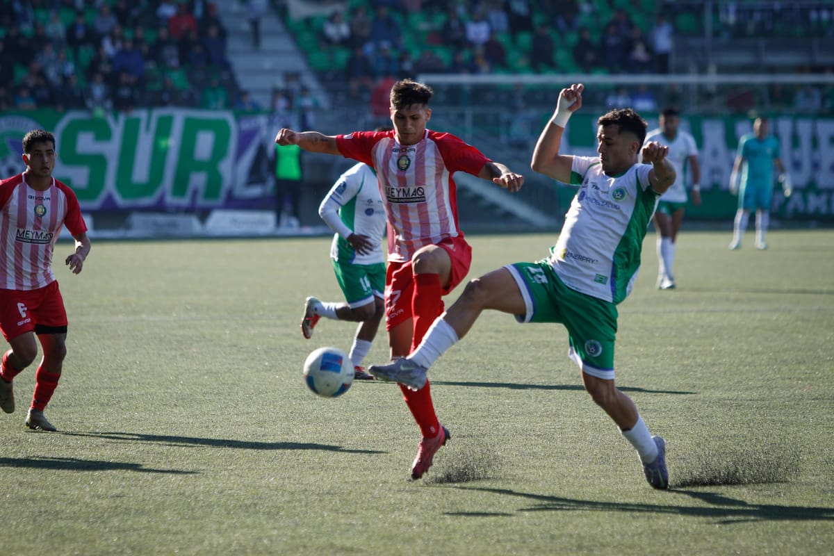 logró seguir como líder de la Segunda División. Foto: @DPMChile