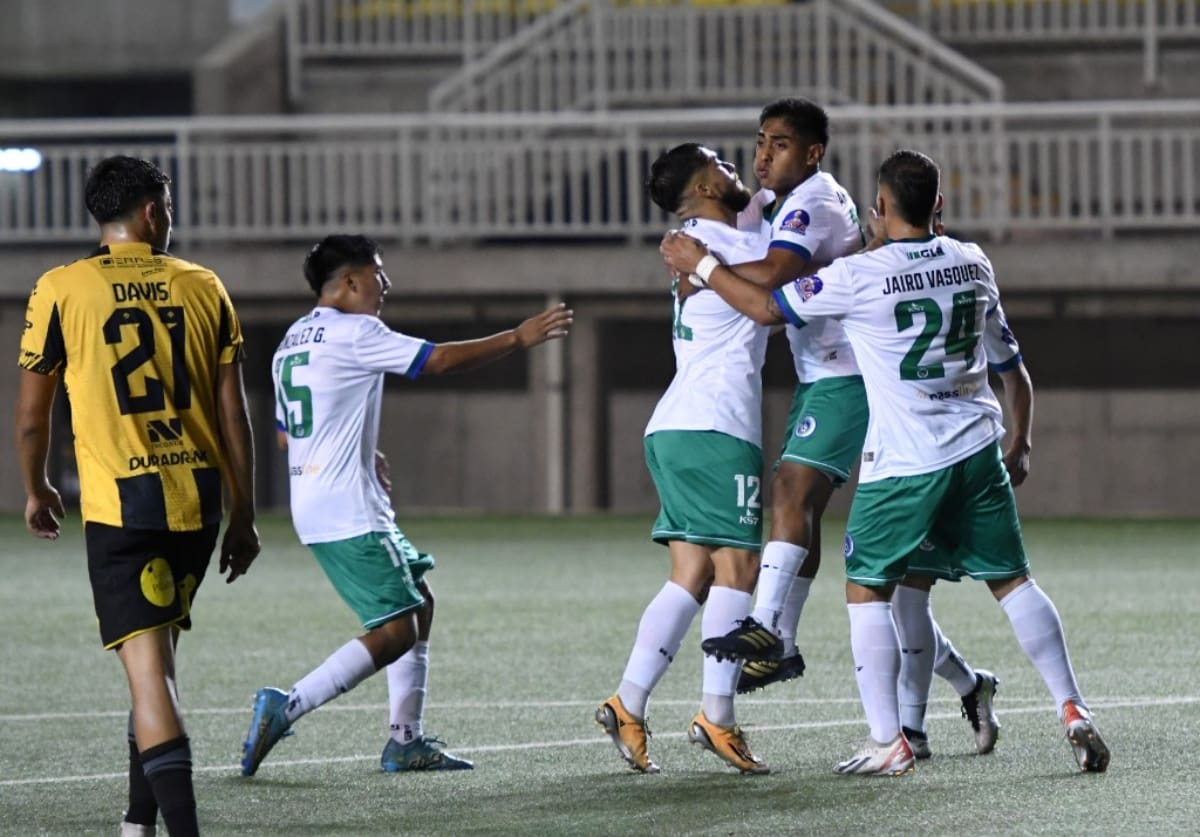 es el líder de la Segunda División.