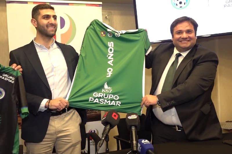 y su nuevo auspiciador Grupo Pasmar. Foto: Prensa Vértice TV.