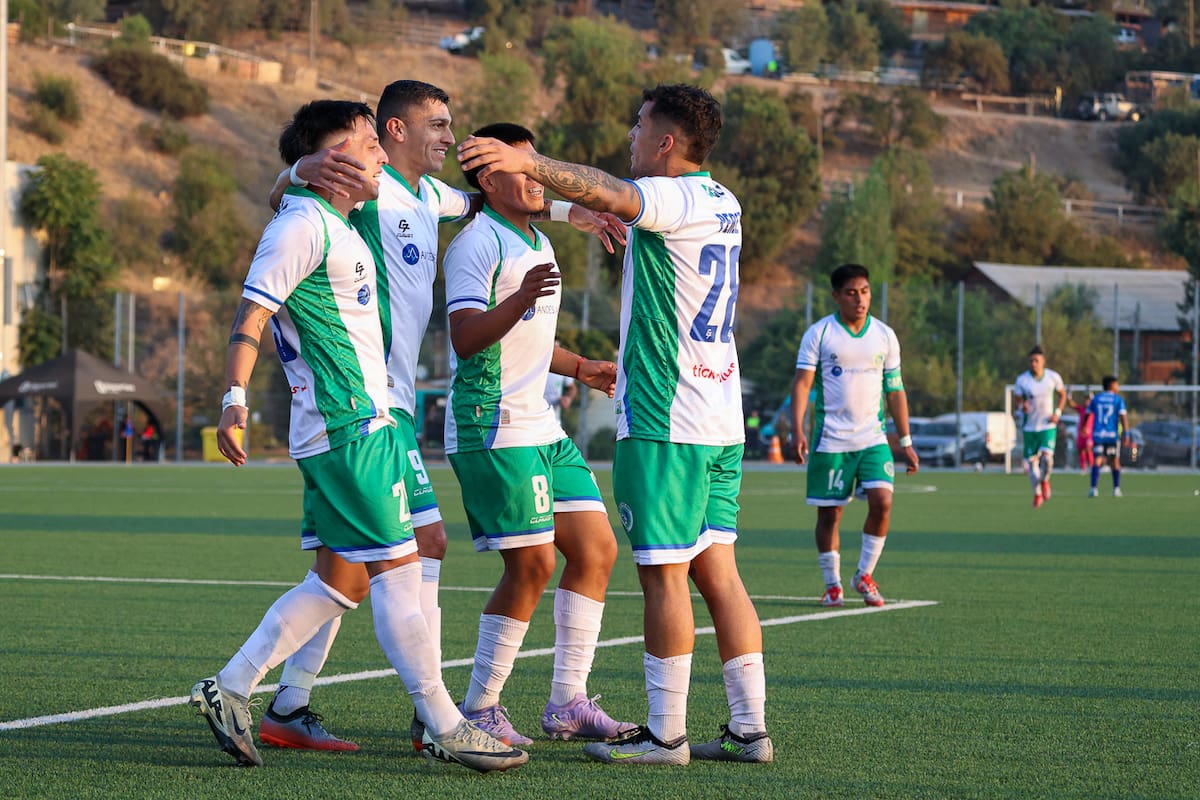 El Velero sigue celebrando en Segunda.