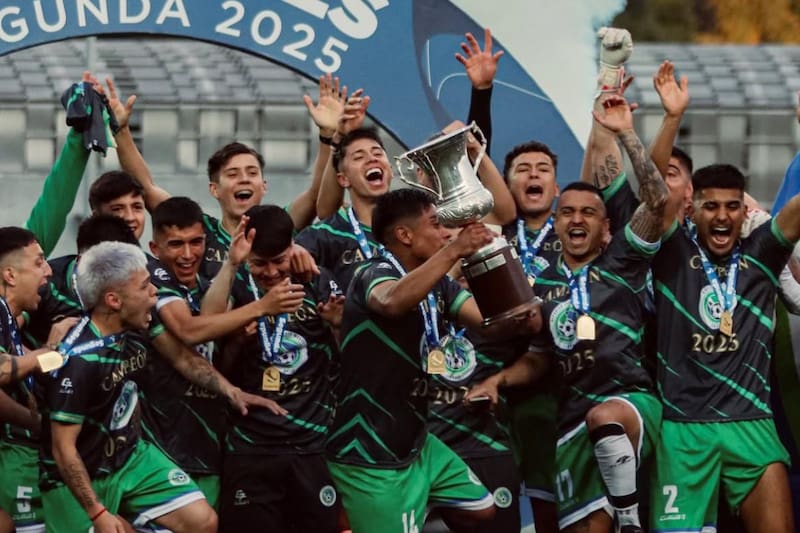 Los Delfines se proclamaron campeones de la Segunda División Profesional. Foto: Miguel Toledo en Instagram.