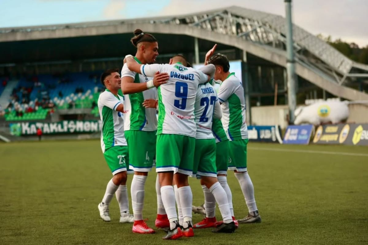 sigue emparable en Segunda División. Foto: @dpmchile