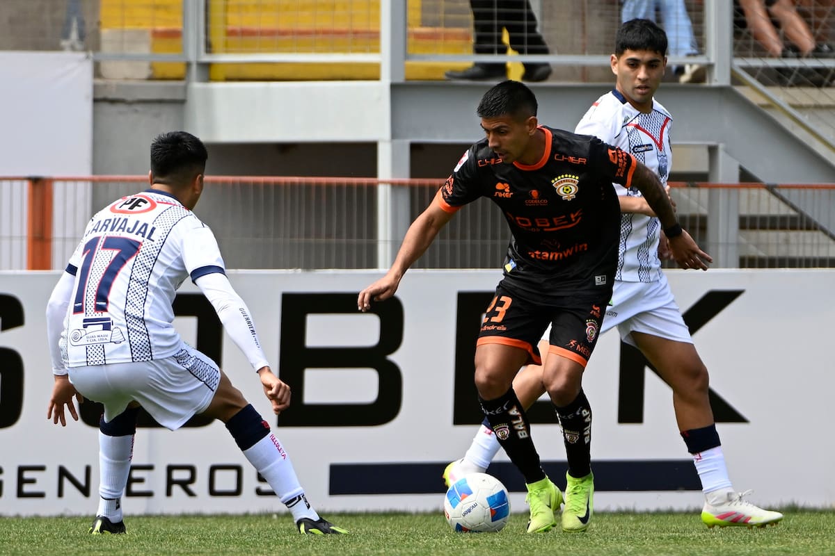 "Textileros" y "Zorros" abren la fecha 13 de la Primera B este jueves 21 de mayo. Foto: Aton