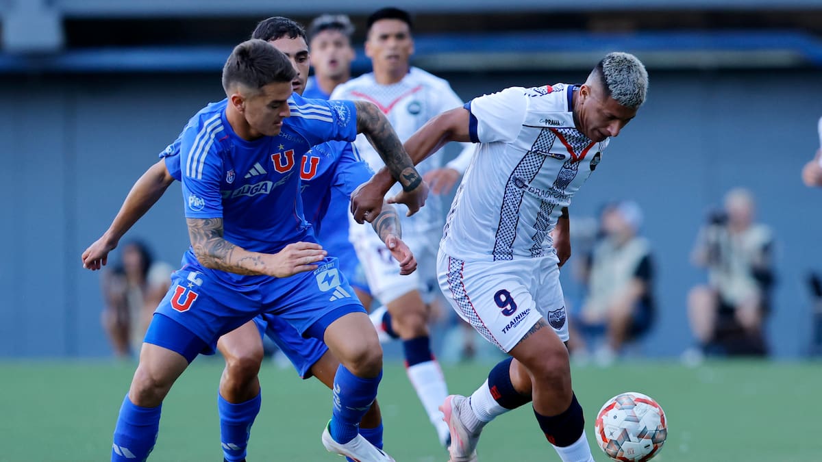 Álvarez golpea la mesa: las 5 sorpresas que prepara la U para enfrentar a Recoleta