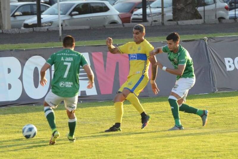 Sebastián Varas jugó en 2023 en Deportes Rengo (Foto: DeportesRengo, Instagram)