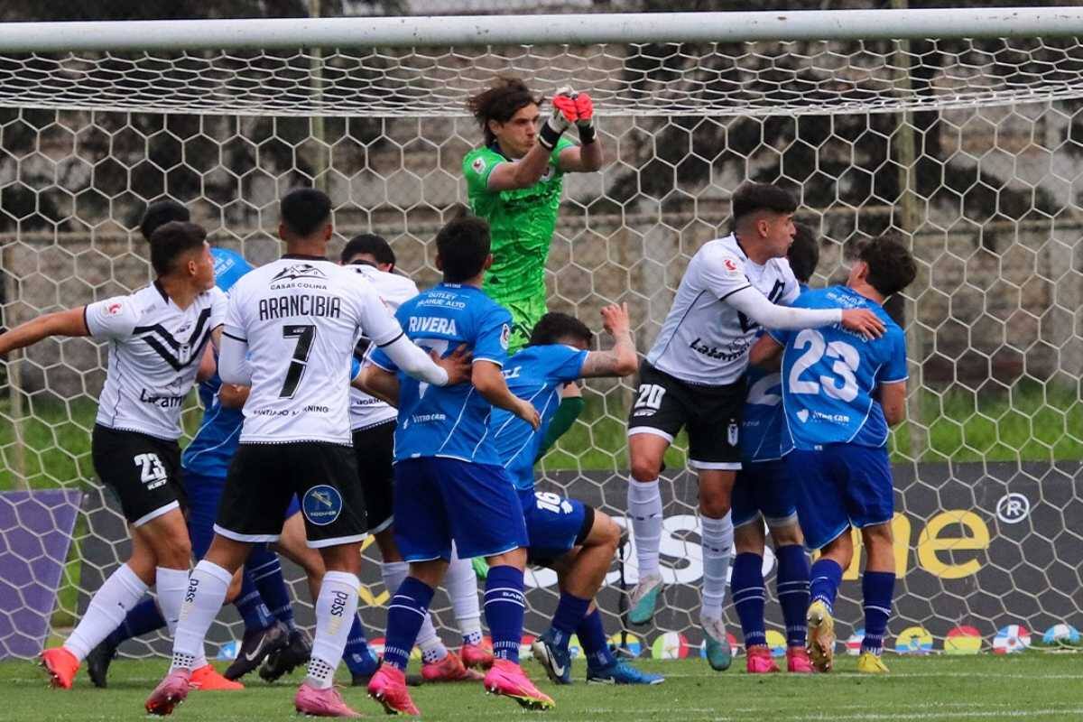 Hoy pelea el descenso con Santiago Morning, afectado por una dura sanción. Foto: @deportessantacruz