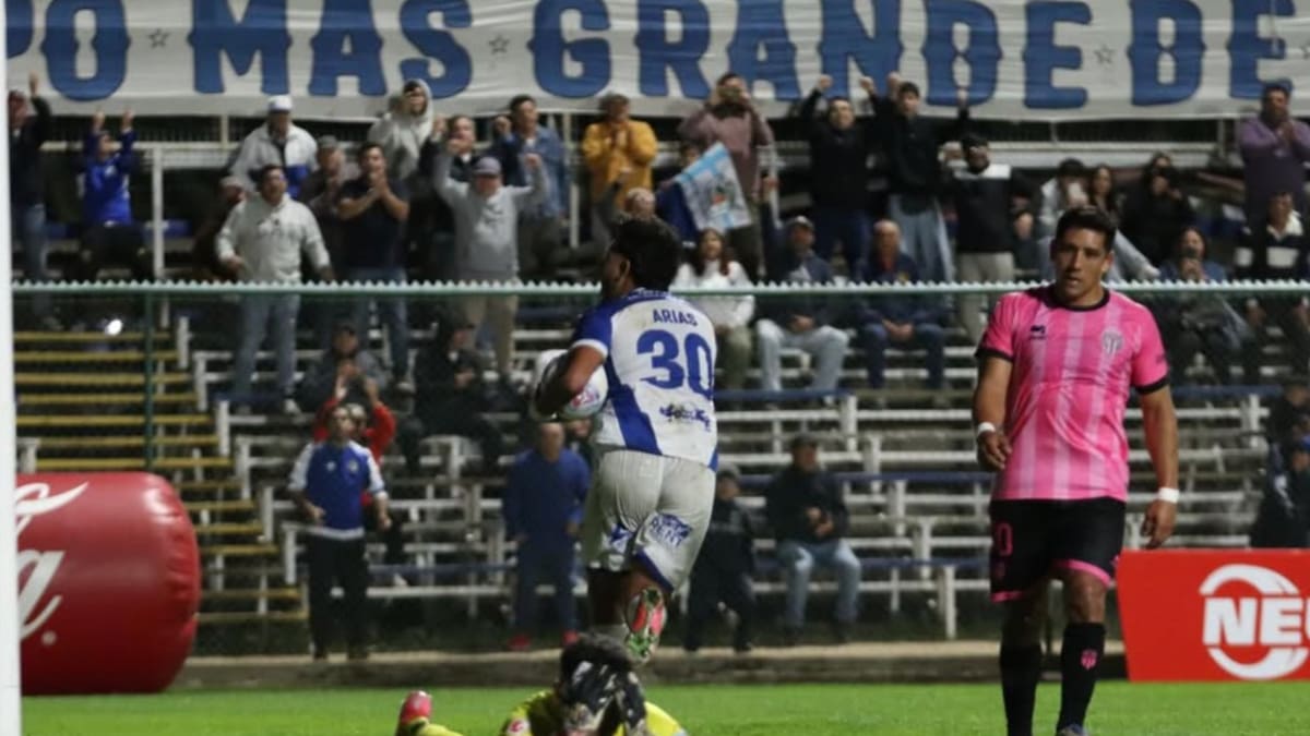 No se dieron tregua: Santa Cruz y Magallanes protagonizaron un electrizante empate por Primera B