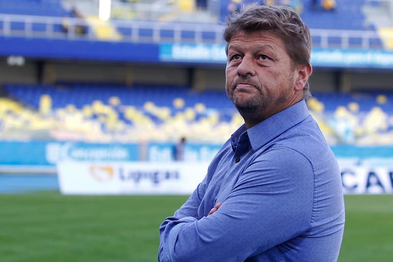 Roberto Rojas, gerente deportivo de Temuco, fue expuesto en informe arbitral. Foto: Aton.
