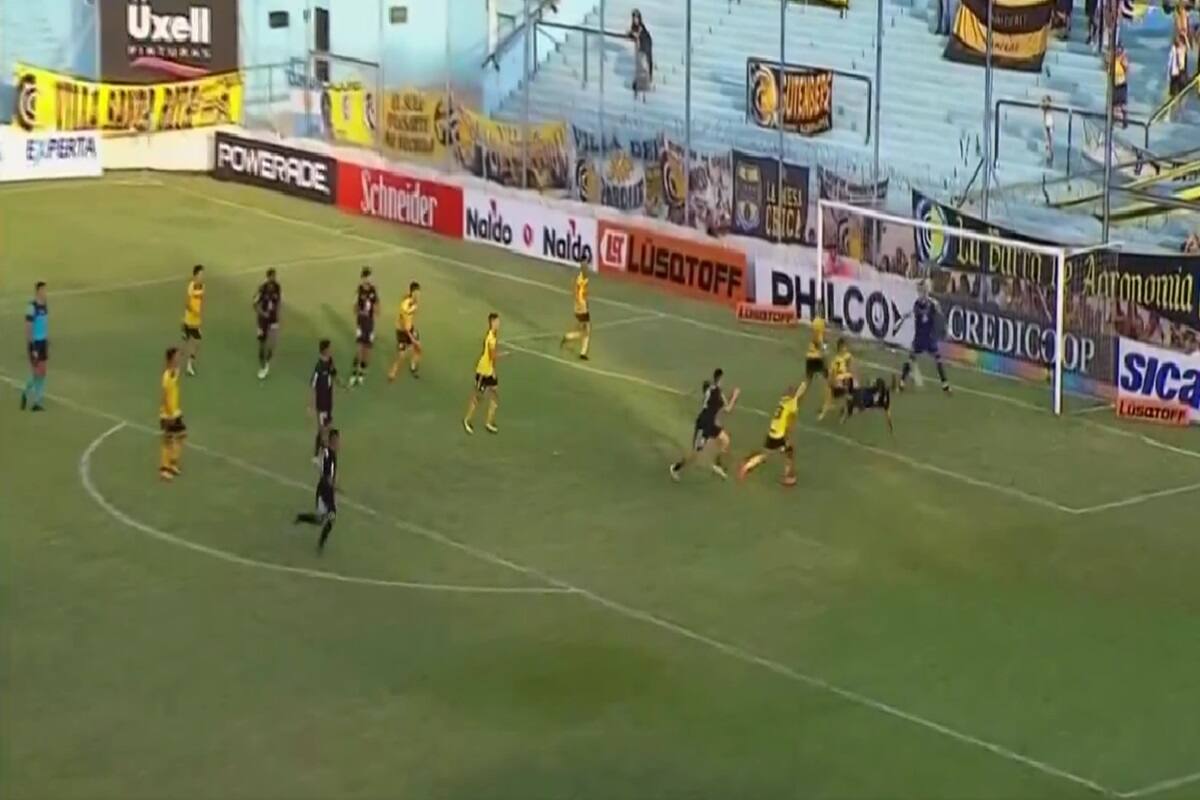 clasificó a la siguiente fase de la Copa Argentina gracias a este insólito penal