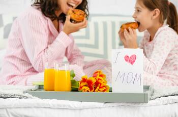 Estos son los mejores 10 desayunos que puedes preparar para el Día de la Madre según Chat GPT