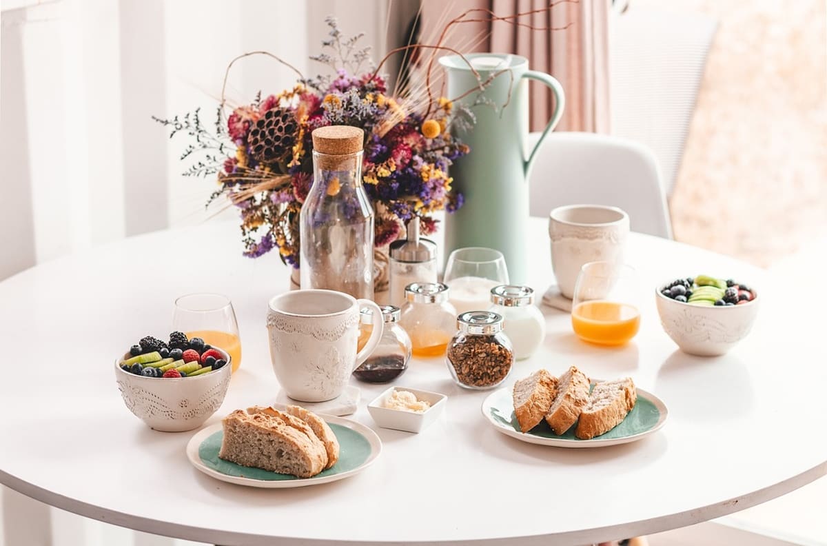 ¿Desayuno o ayuno?: Nutricionista entrega recomendaciones sobre la primera comida del día