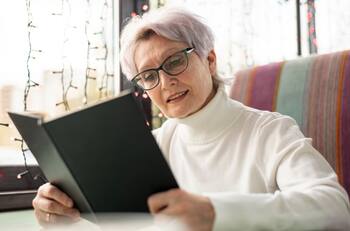 Adultos mayores pueden obtener hasta un 20% en la compra de lentes en GMO