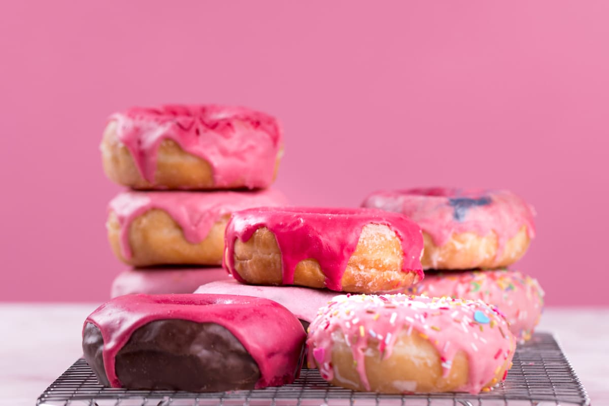 Dunkin es uno de los locales en convenio.