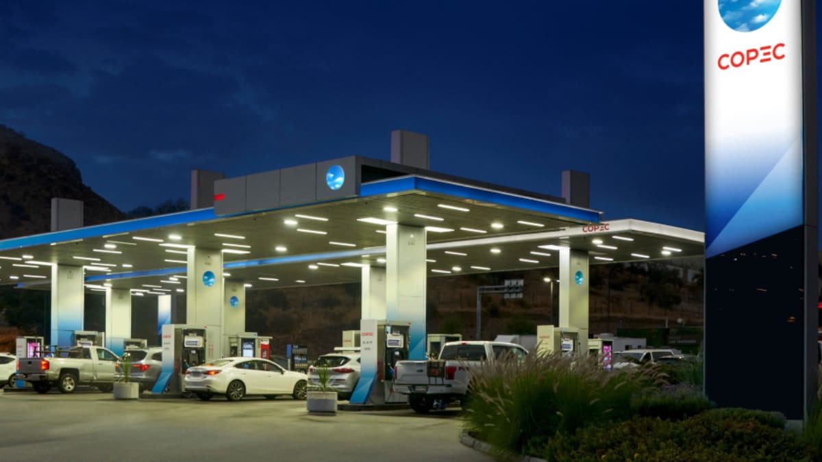 BancoEstado ofrece $100 de descuento por litro de bencina en Copec: así puedes acceder al beneficio