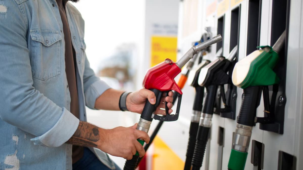 Tras aumento de $370 por litro: Shell entrega hasta $300 de descuento en bencina