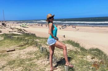 Fue una guapa modelo de los 90, hoy tuvo una inesperada aparición en TV y sorprendió con su físico a sus 50 años