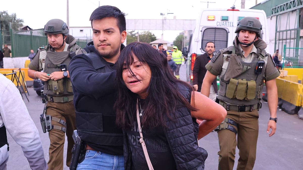 Homicidio frustrado: El delito que complica a la mujer que disparó en Lo Valledor