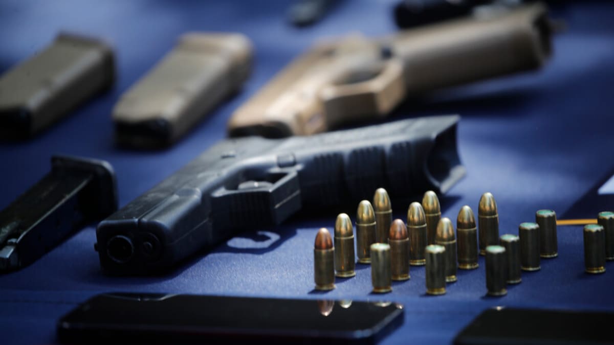 Cae banda de venezolanos y chilenos que traficaban en el pleno centro de la ciudad: decomisaron 24 kilos de droga