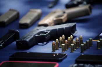 Cae banda de venezolanos y chilenos que traficaban en el pleno centro de la ciudad: decomisaron 24 kilos de droga