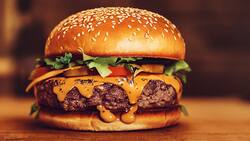 Día de la Hamburguesa: Guía con los mejores descuentos en las cadenas más importantes en Chile