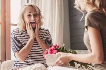 10 mejores saludos para el Día de la Madre, según ChatGPT: ¡La 6 te encantará!