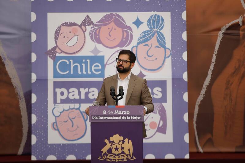 Estos son los anuncios que realizó el Presidente Boric en conmemoración del 8M. Créditos: ATON