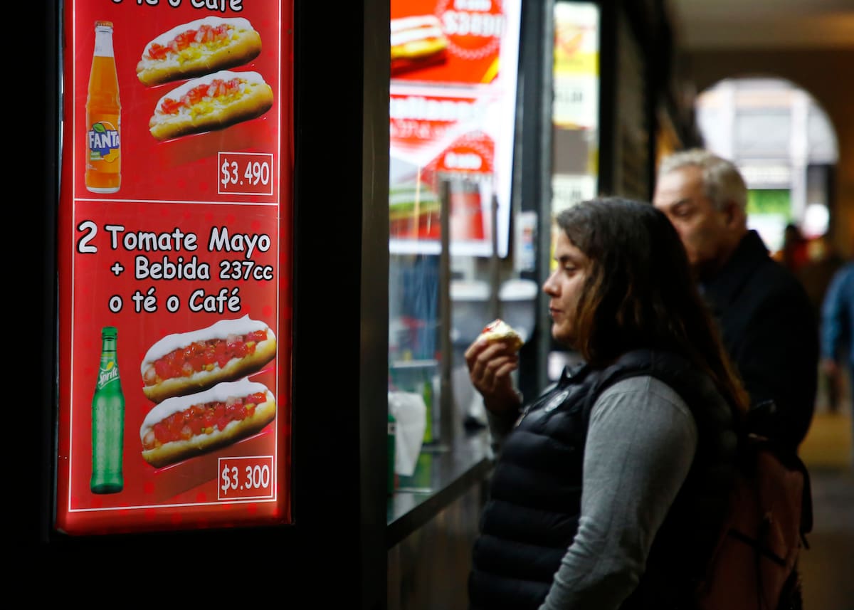 Conoce las diferentes preparaciones del completo y sus ingredientes. Foto: ATON.