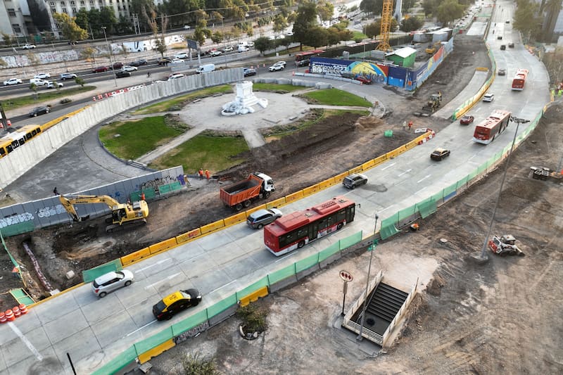 Debido al evento masivo, varias calles de Santiago estarán cerradas para la circulación de vehículos particulares y del transporte público. Créditos: Javier Torres/Aton Chile.