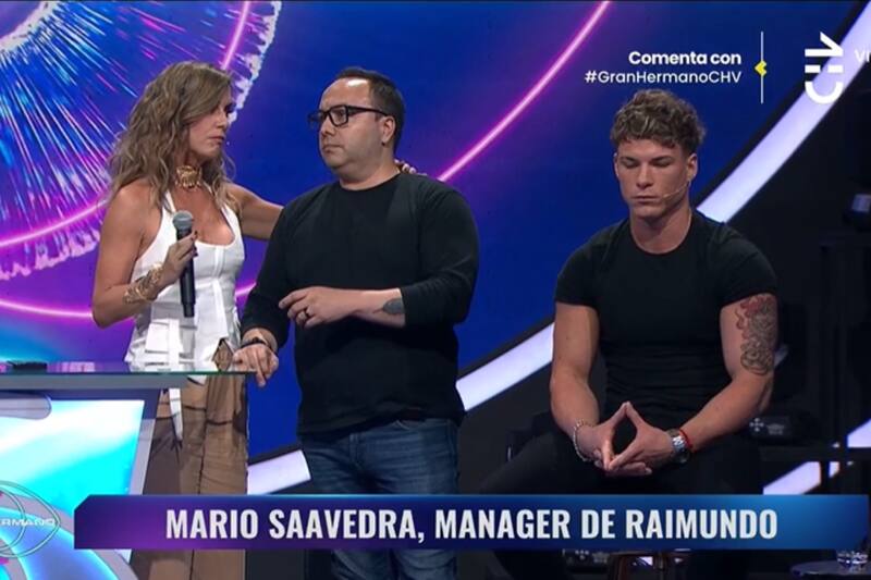 La animadora de "Gran Hermano" Chile tuvo que quitarle el micrófono a Mario Saavedra, quien trató de tonta a Cass Zamorano.