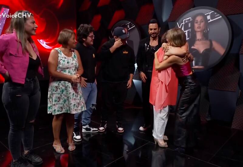 Diana Bolocco rompe en llanto en "The Voice Chile"