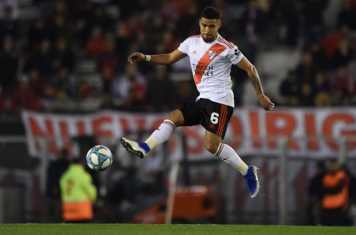 El quite quirúrgico de Díaz en River con que se llenó de elogios en Argentina