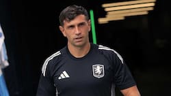 VIDEO | No lo podían creer: Dibu Martínez no jugó en Europa League y así reaccionaron en la TV argentina