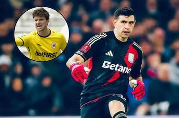 Manchester United no quiere pagar por Dibu Martínez y tomarían inesperada decisión