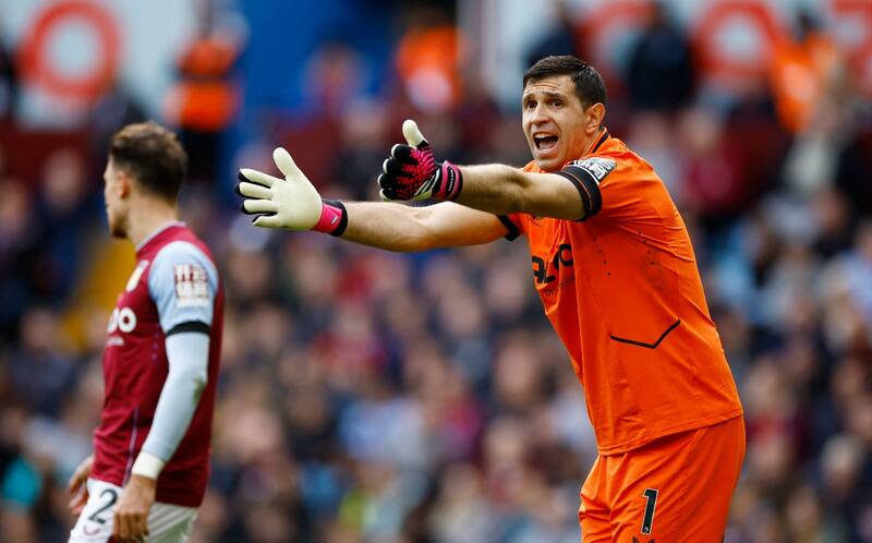 La feroz crítica de Unai Emery a DIbu Martínez. Foto: Twitter.