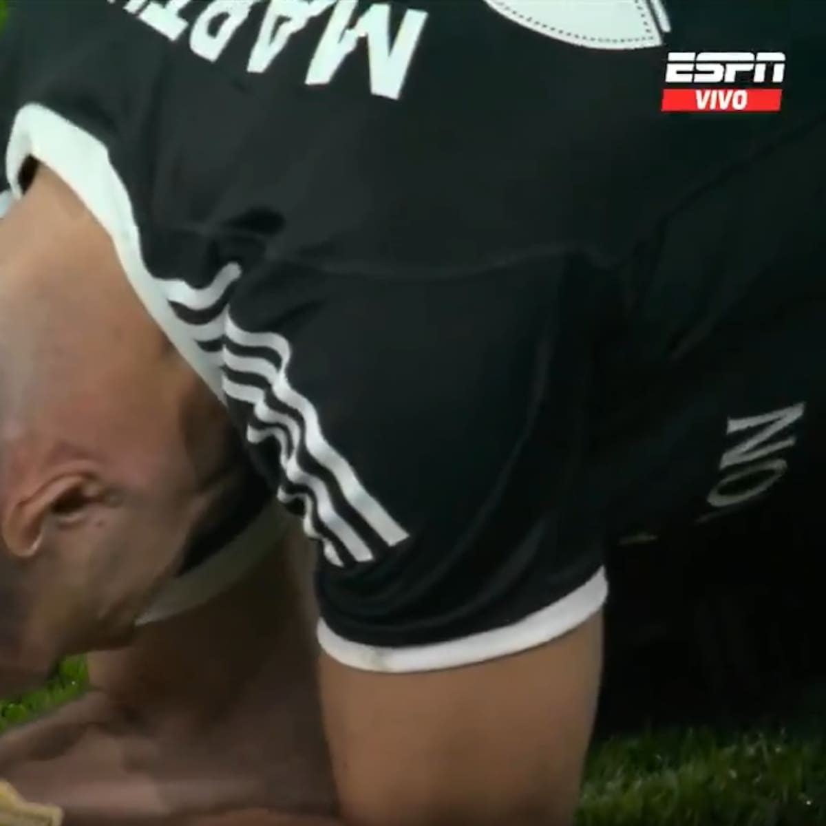 VIDEO | Llegará como campeón al Mundial: La emoción de Dibu Martínez tras ganar la Europa League