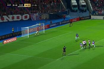 VIDEO | Diego Churín erró su lanzamiento penal ante Fabián Cerda y Curicó Unido sigue con vida en la Copa Libertadores