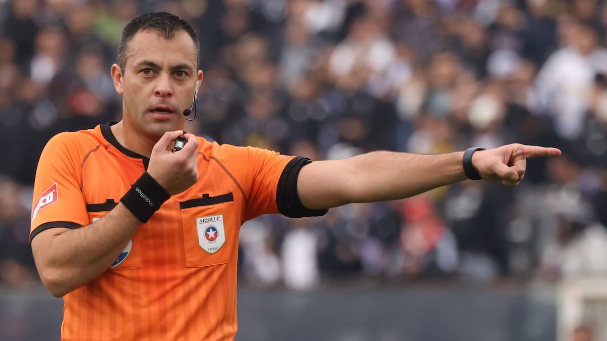 “Malo cu...” y “Perro con...”: Jugador de Ñublense arriesga dura sanción tras insultar al árbitro en Copa Chile