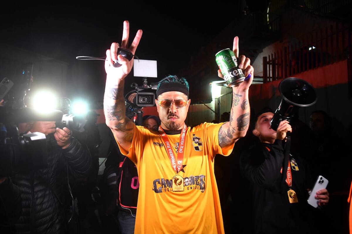 El arquero dando rienda suelta a su alegría tras ganar el título con Coquimbo Unido. Foto: Agencia Aton