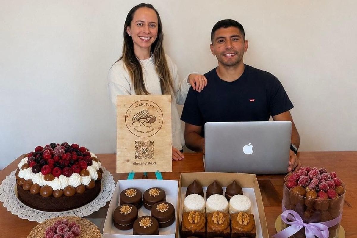 El fiutbolista de Deportes Copiapó y su emprendimiento de repostería saludable Peanut Life. Foto: Gentileza Sifup.